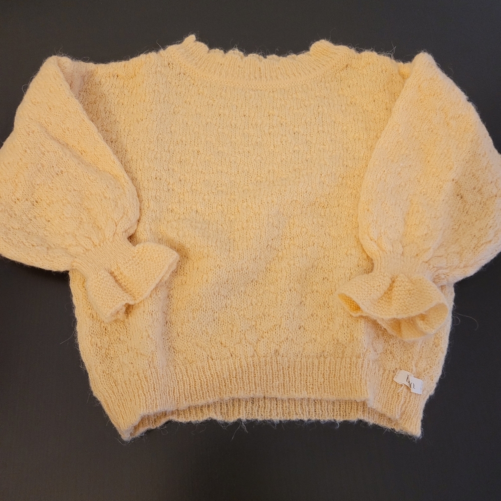 Girls sweater